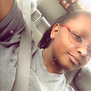 Meet your Posher, Kasey